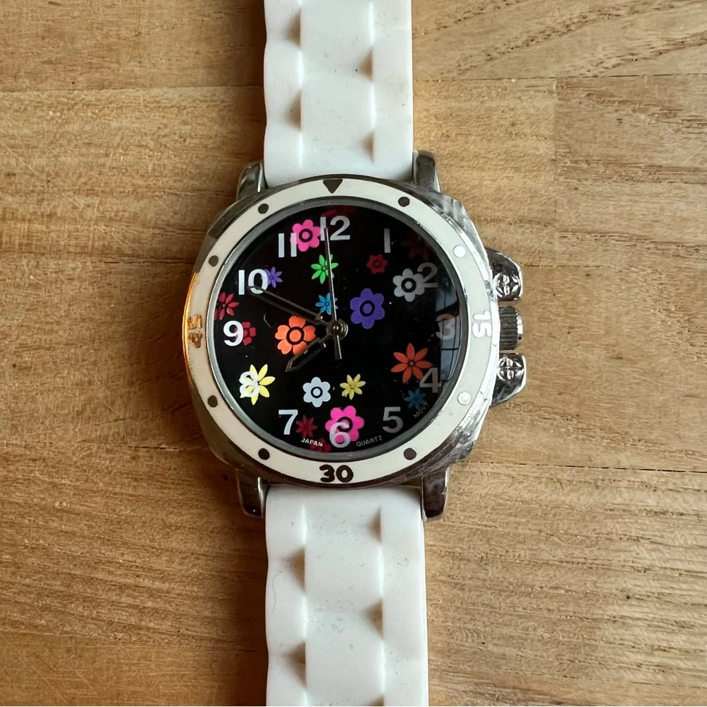 Collezio Sophie ladies floral fashion watch NEW BATTERY